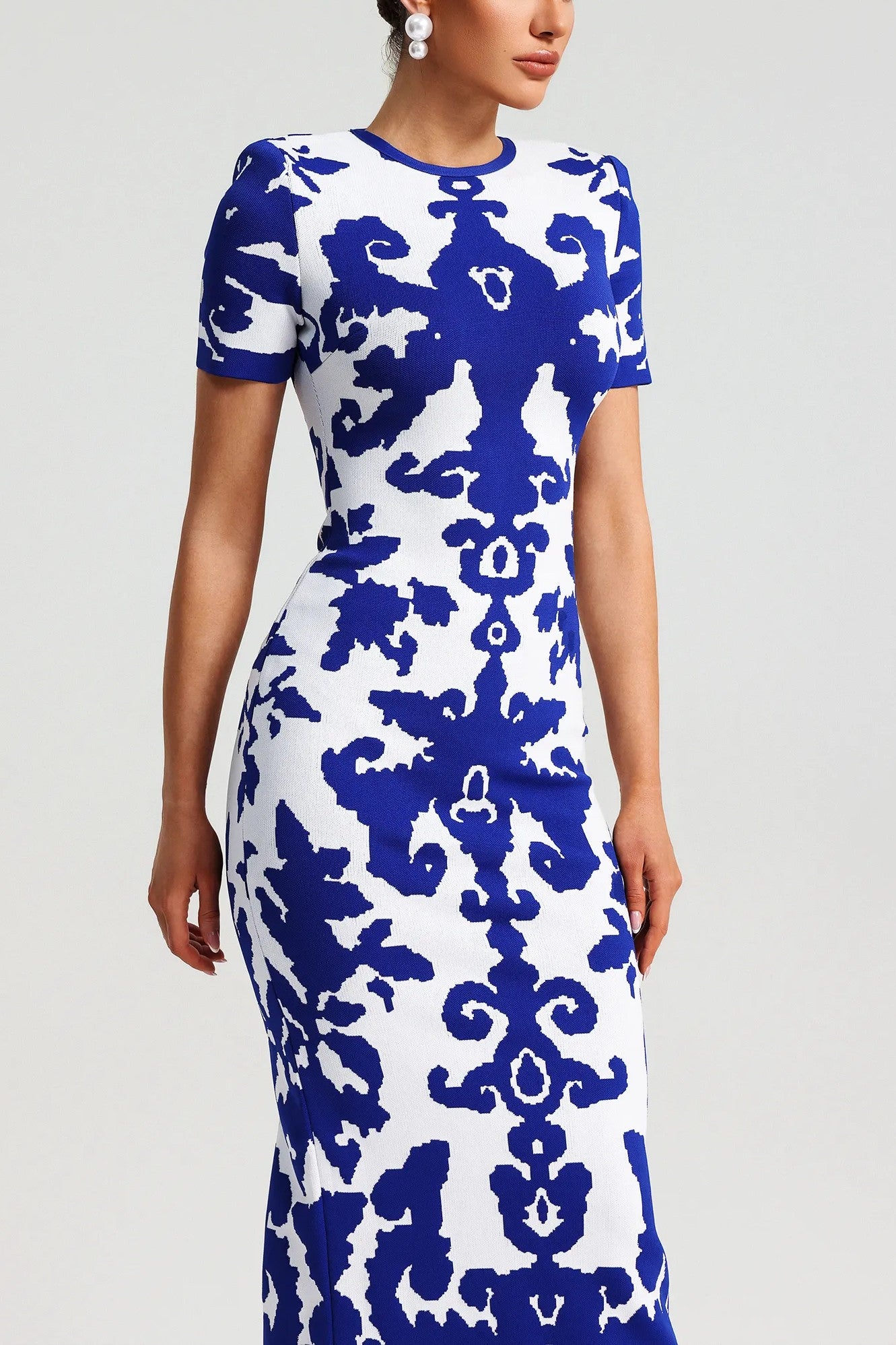 Vestido largo de vendaje de jacquard con cuello redondo y manga corta