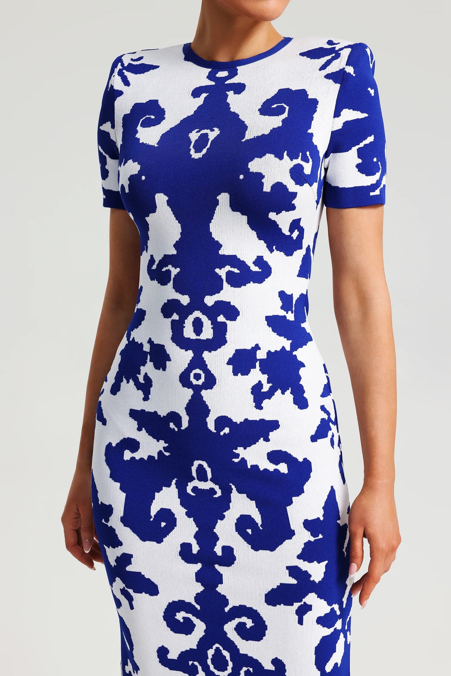 Vestido largo de vendaje de jacquard con cuello redondo y manga corta