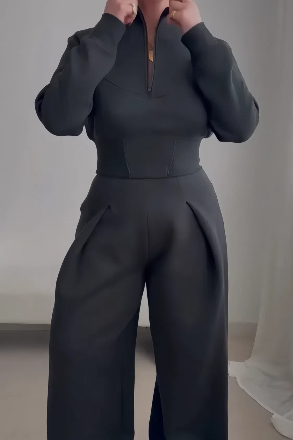 Traje deportivo de pantalón corto con media cremallera para mujer