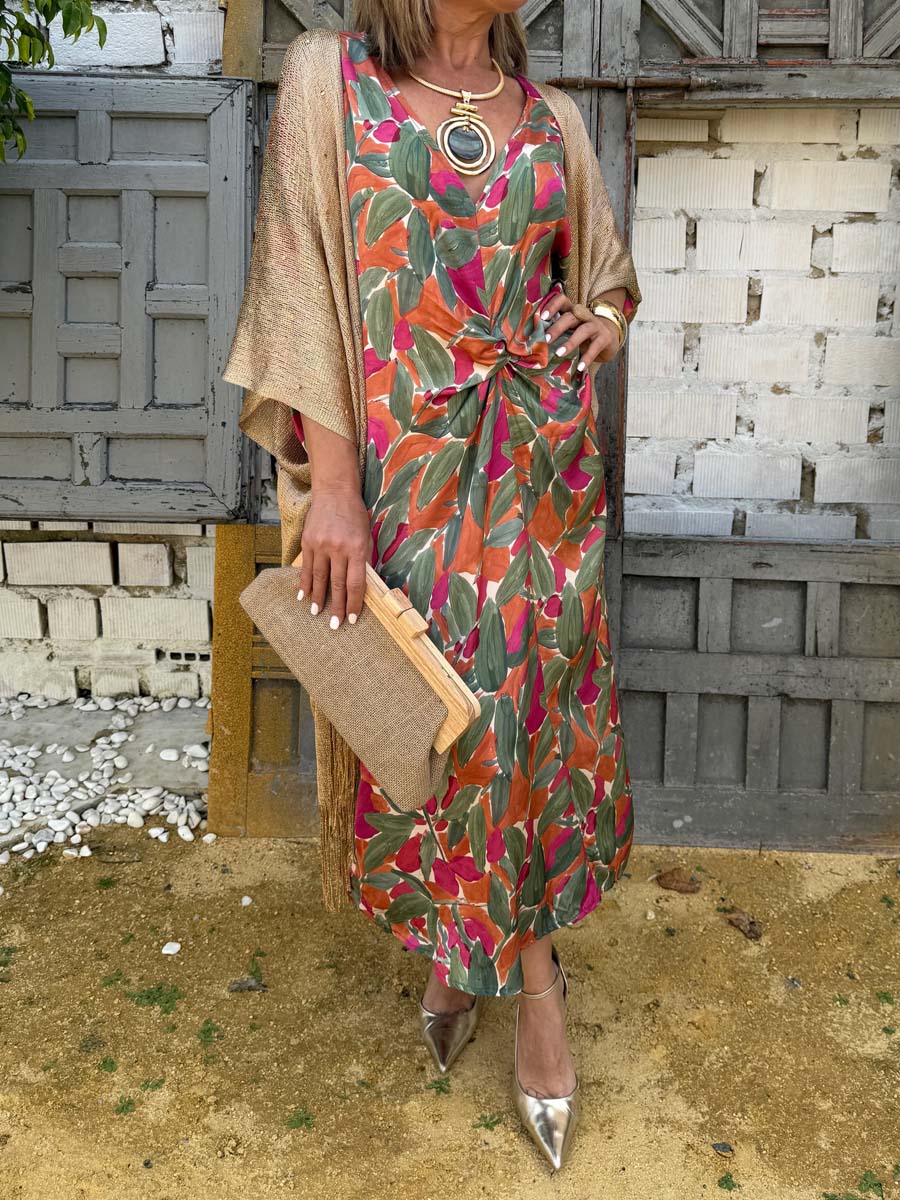 Vestido y cárdigan anudado con cuello en V estampado