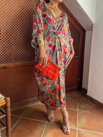 Vestido y cárdigan anudado con cuello en V estampado
