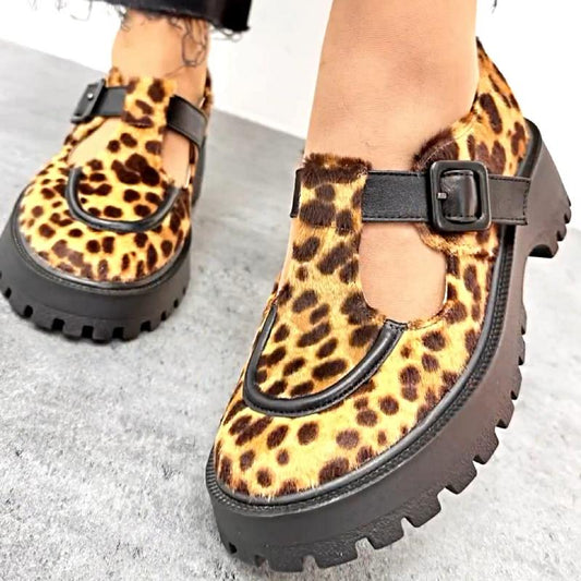 Chic Leopard Print Buckle Shoes