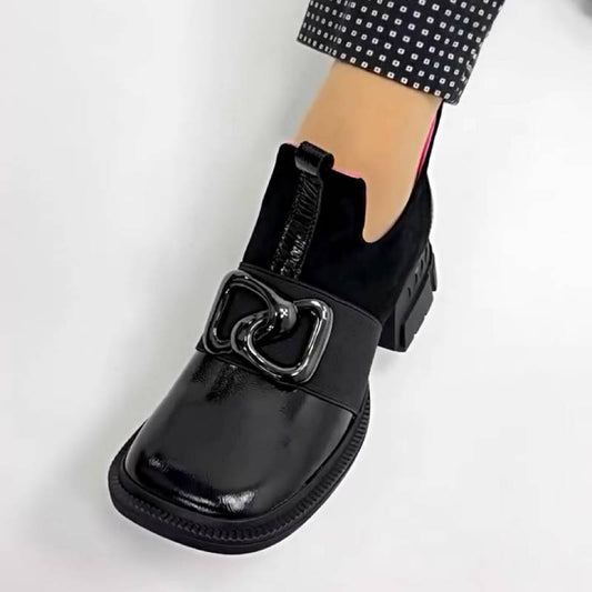 Cute Triangle Chain Leather Shoes