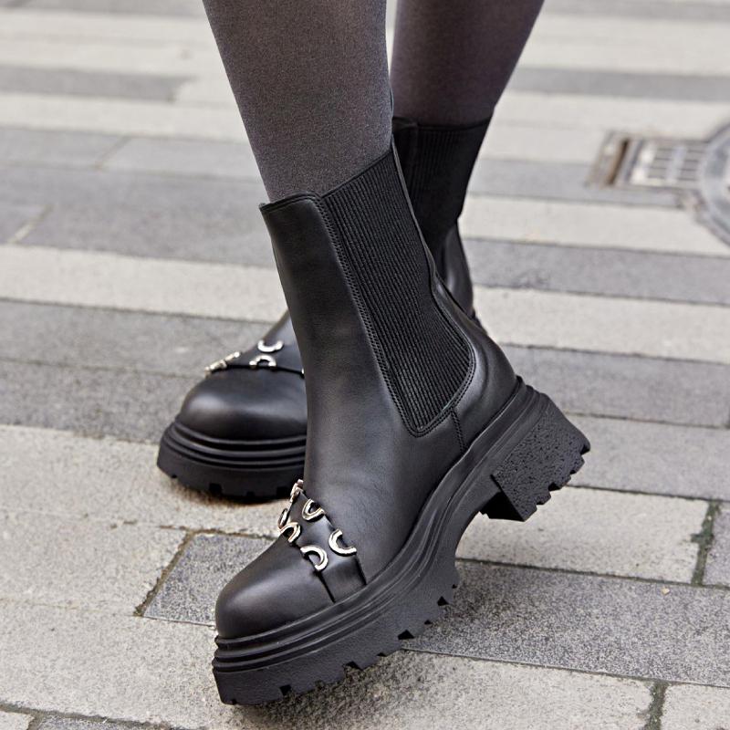 Cute Half-circle Black Leather Boots