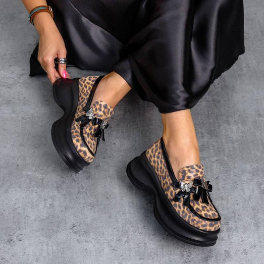 Chic Leopard Print Butterfly Loafers