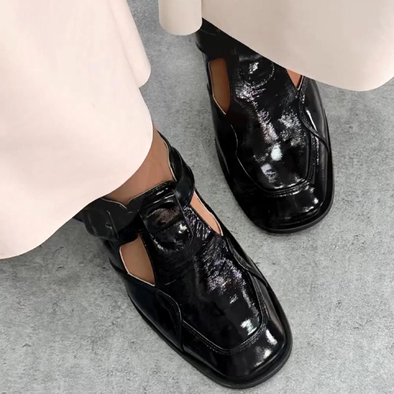 Chic Patent Leather Stitching Buckle Shoes