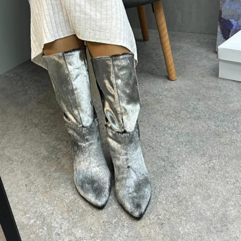 Chic Silver Suede Boots