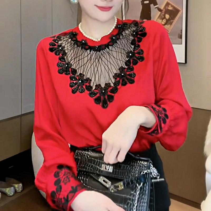 Cute Black Rhinestone Floral Collar Top