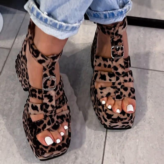 Chic Leopard Print Platform Sandals