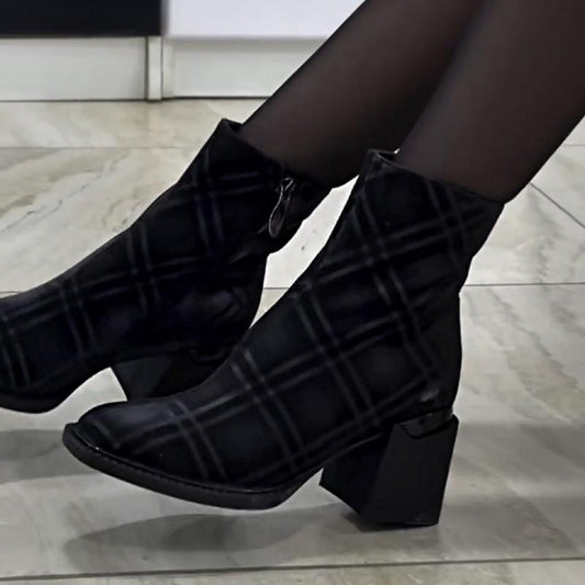 Cute Black Plaid Boots