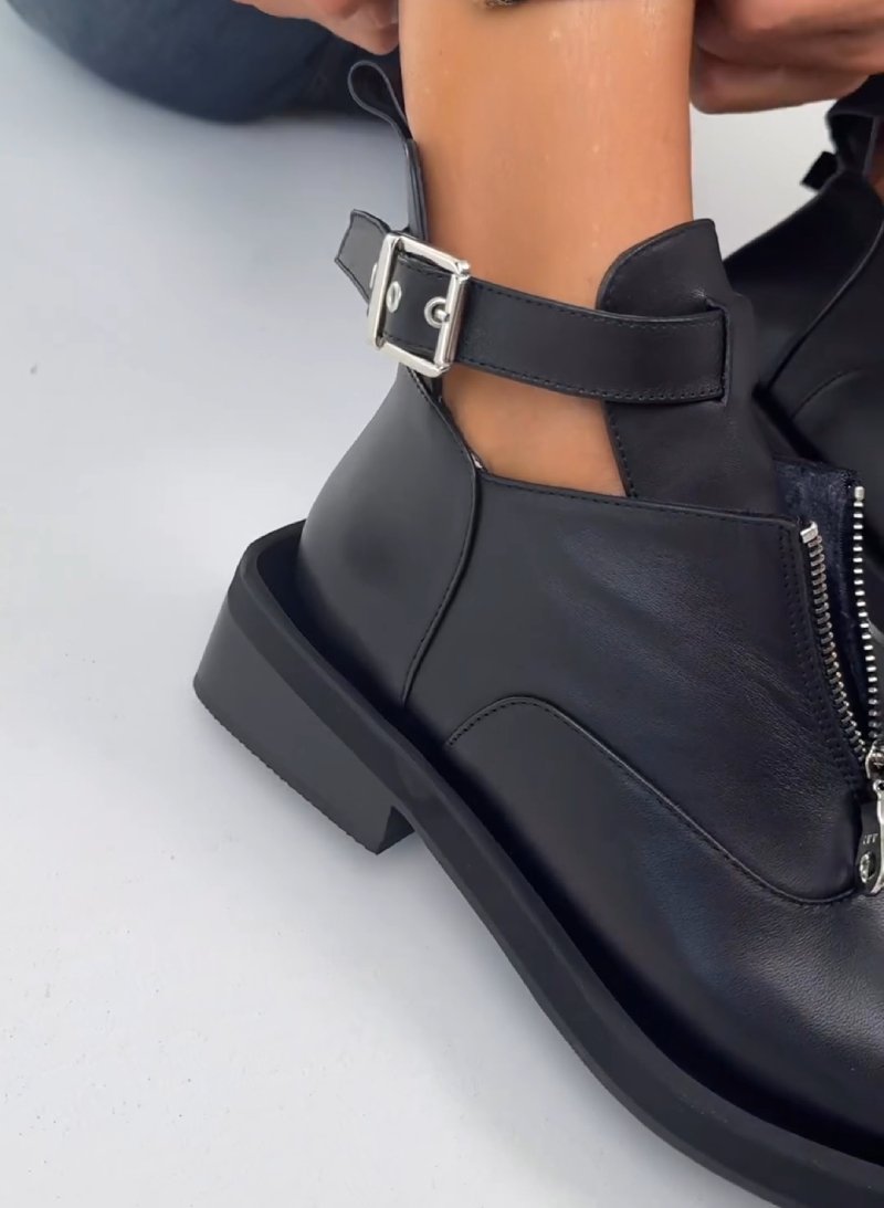 Chic Zip-up Leather Shoes