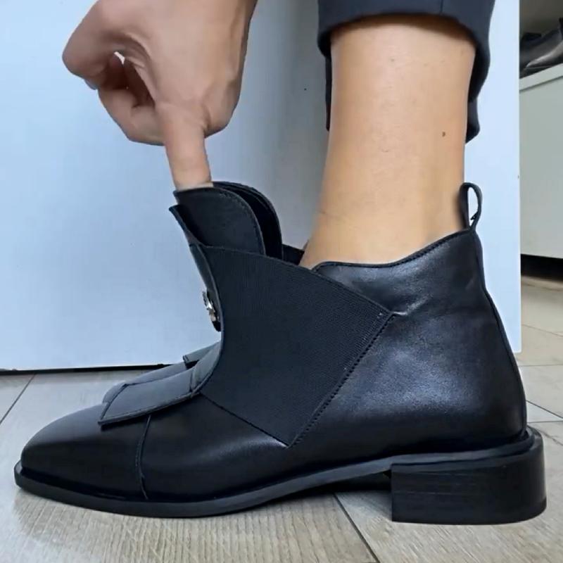 Cute Black Elasticated Leather Shoes