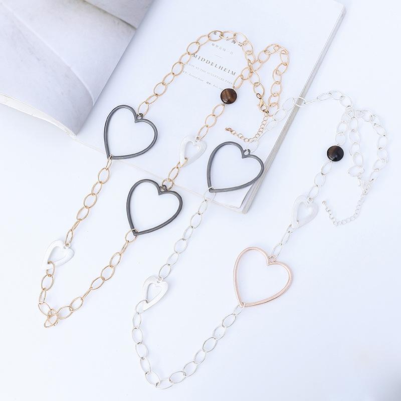 Fashion Exaggerated and Versatile Heart Metal Sweater Chain