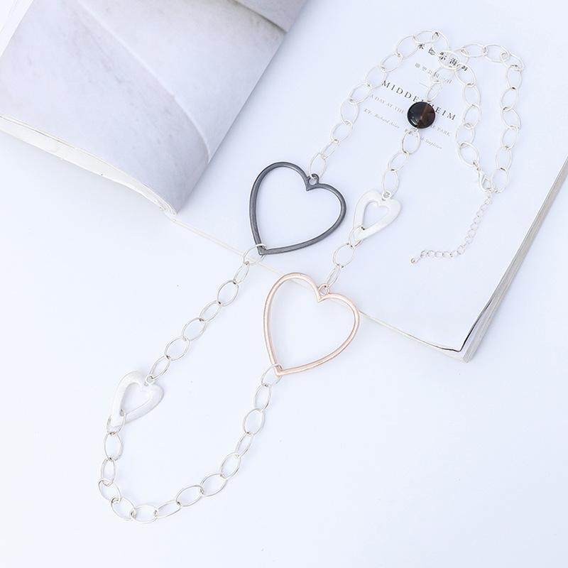 Fashion Exaggerated and Versatile Heart Metal Sweater Chain