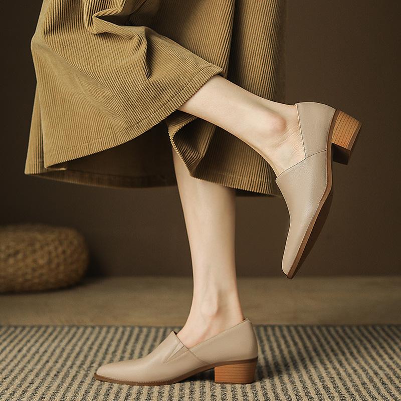 Simple solid color comfortable low heels